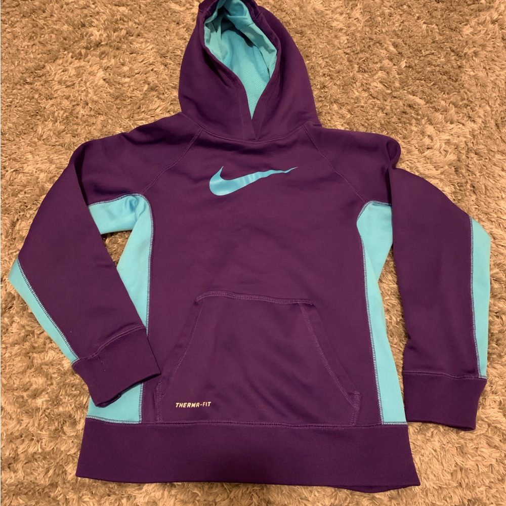 Nike therma fit sweatshirt kids large